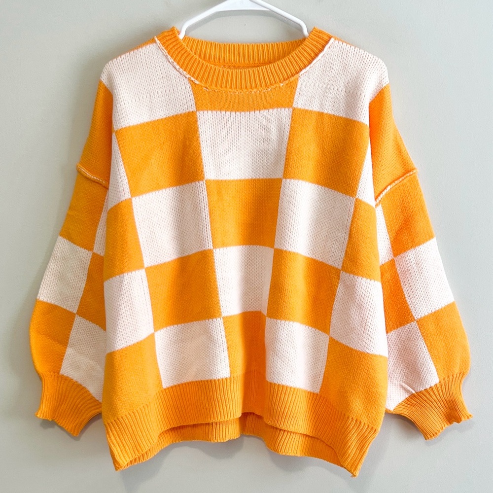 Boutique Checkered Print Crew Neck Knit Sweater